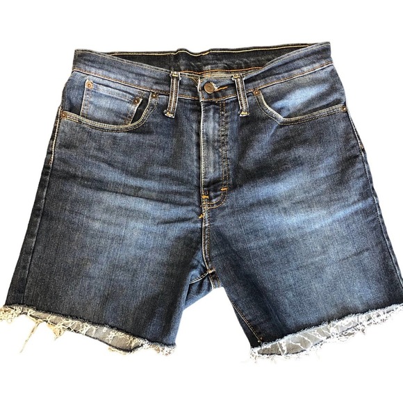 LEVI'S Cut Off Shorts Dark Wash Fading Size 32 - Picture 1 of 10